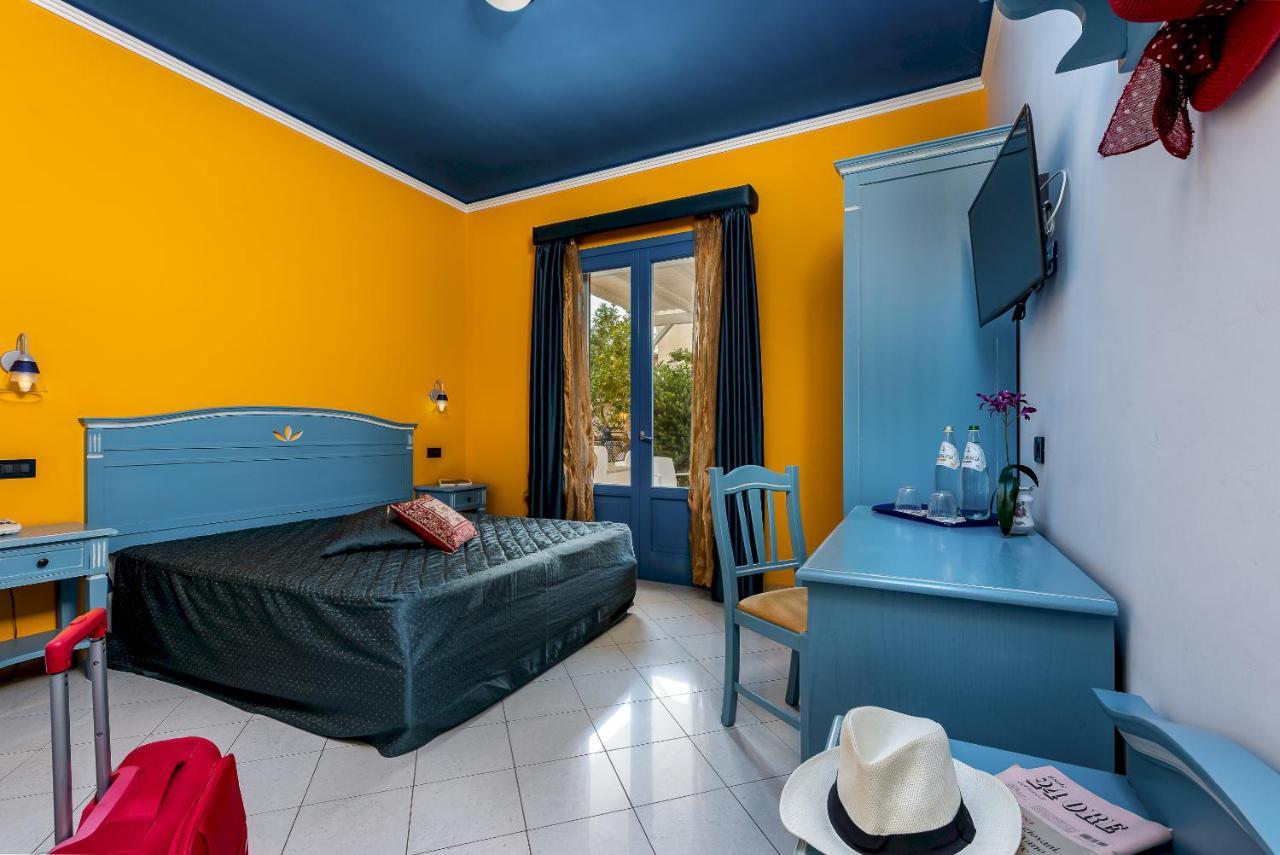 Hotel Ristorante Mediterraneo Faro Сан-Вито-Ло-Капо Экстерьер фото