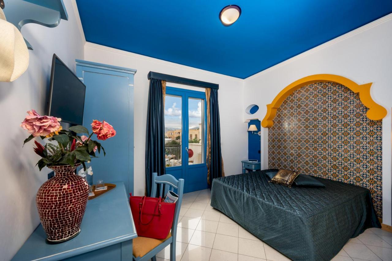 Hotel Ristorante Mediterraneo Faro Сан-Вито-Ло-Капо Экстерьер фото
