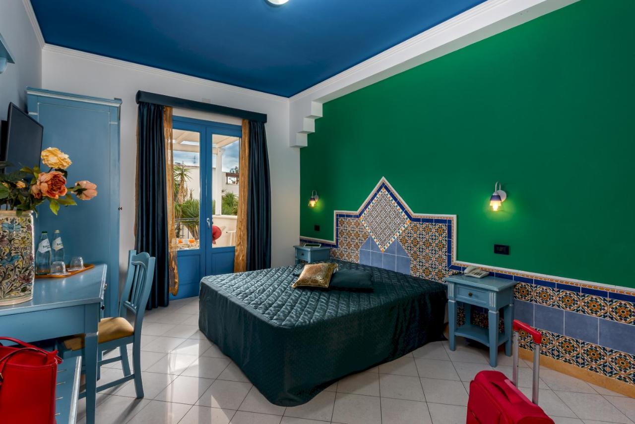 Hotel Ristorante Mediterraneo Faro Сан-Вито-Ло-Капо Экстерьер фото
