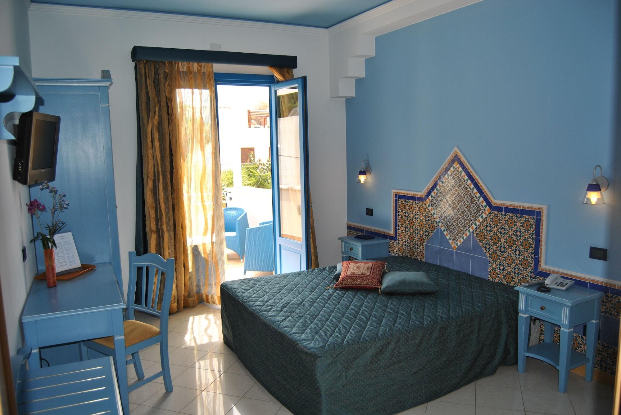 Hotel Ristorante Mediterraneo Faro Сан-Вито-Ло-Капо Экстерьер фото
