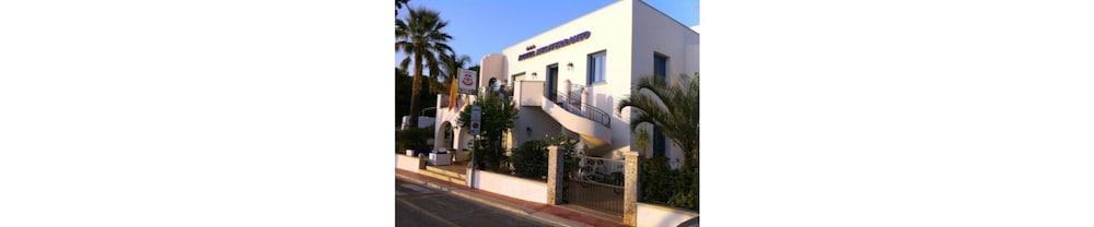 Hotel Ristorante Mediterraneo Faro Сан-Вито-Ло-Капо Экстерьер фото