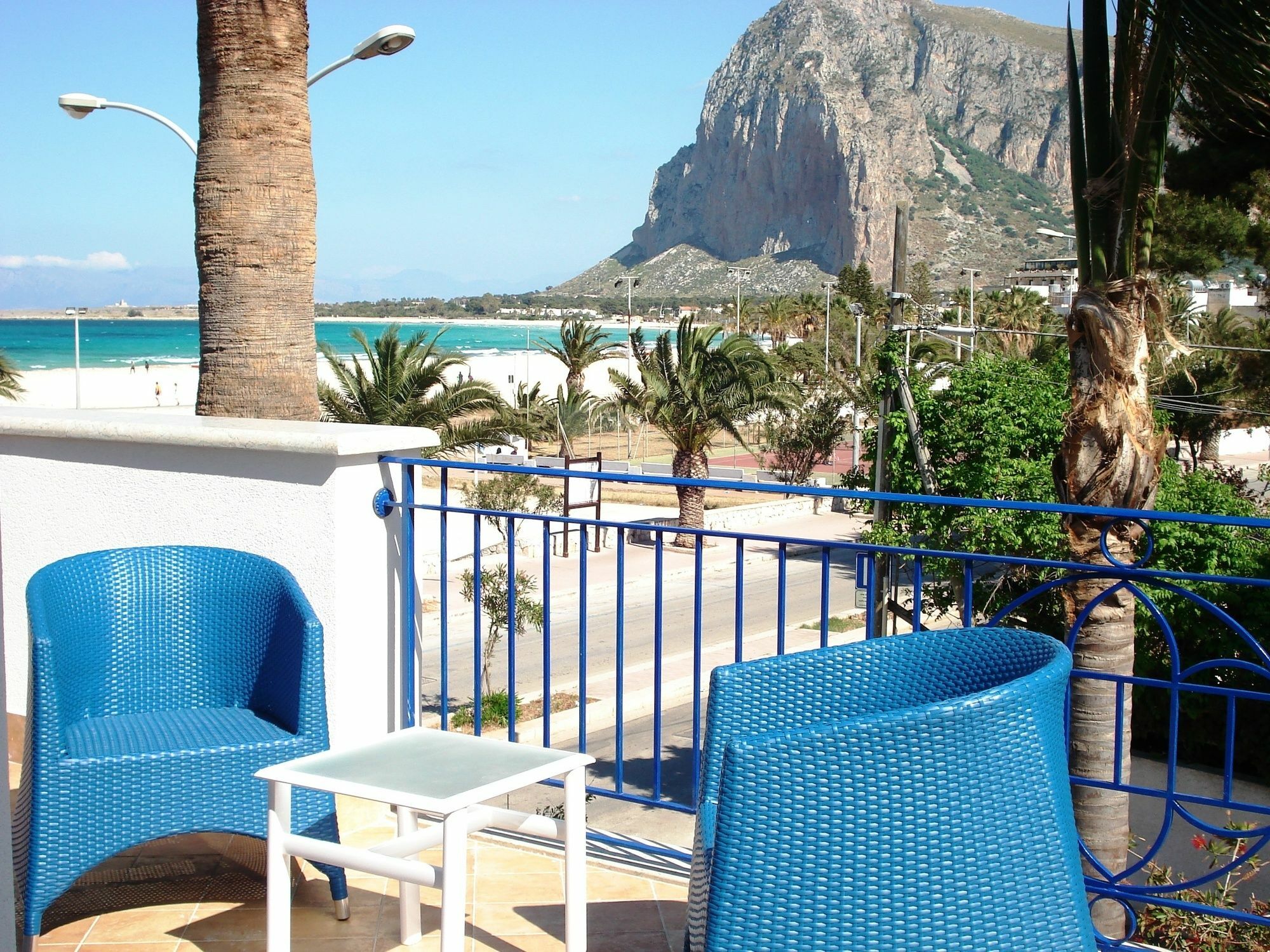 Hotel Ristorante Mediterraneo Faro Сан-Вито-Ло-Капо Экстерьер фото